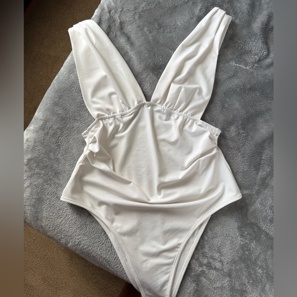 SHEIN, large, white